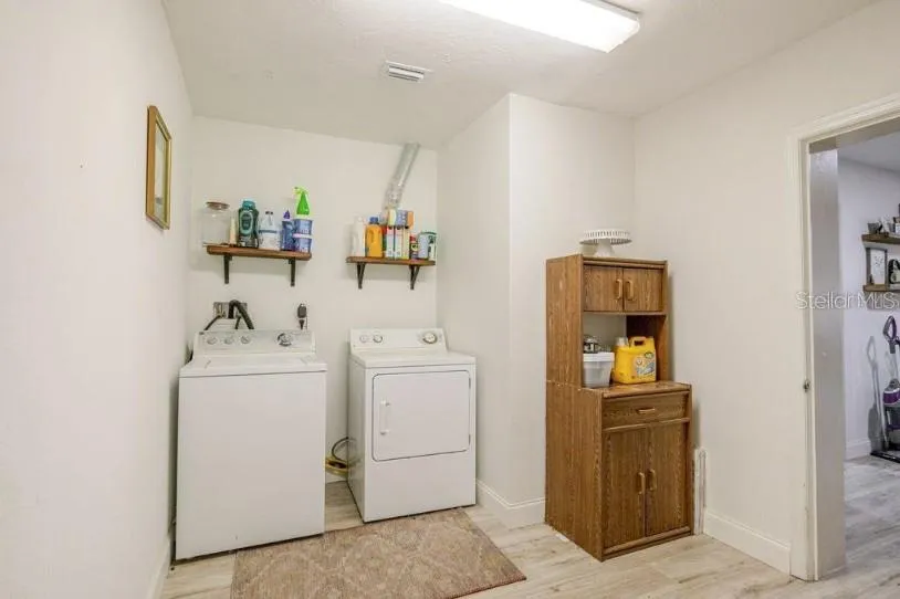 1225 KING AVENUE Lakeland, FL 33803