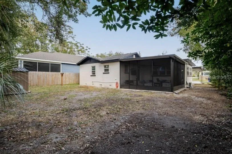 1225 KING AVENUE Lakeland, FL 33803
