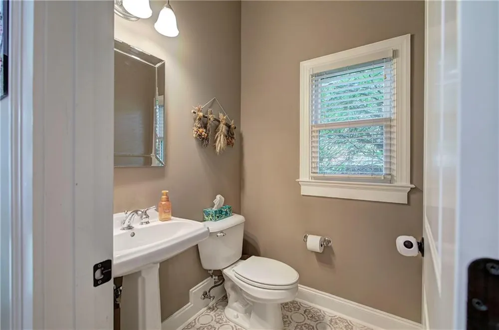 1659 Ridenour Parkway NW Kennesaw, GA 30152