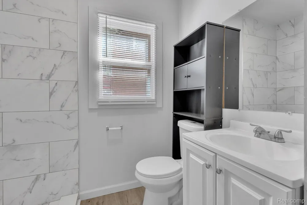 41 Richton Street Highland Park City, MI 48203