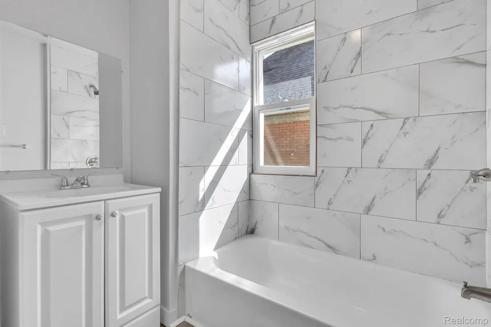 41 Richton Street Highland Park City, MI 48203