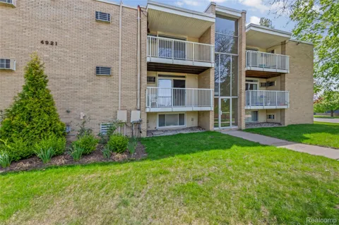 4921 Crooks Road #N10