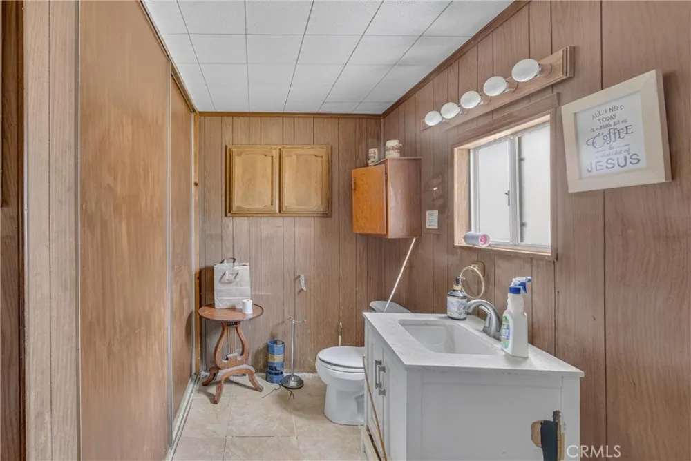 32787 Jagadon Lucerne Valley, CA 92356