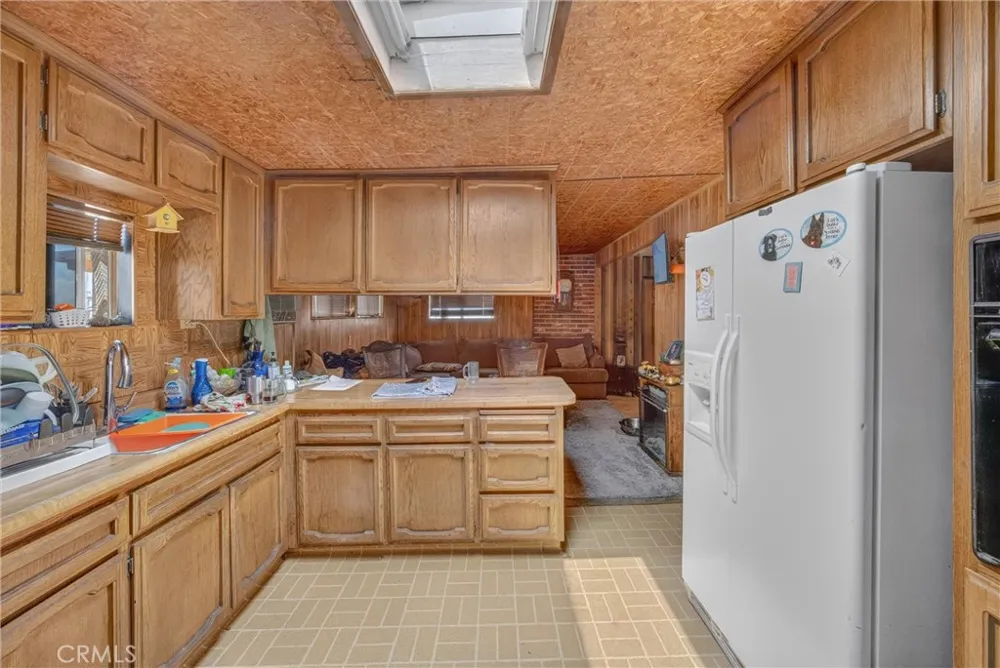 32787 Jagadon Lucerne Valley, CA 92356