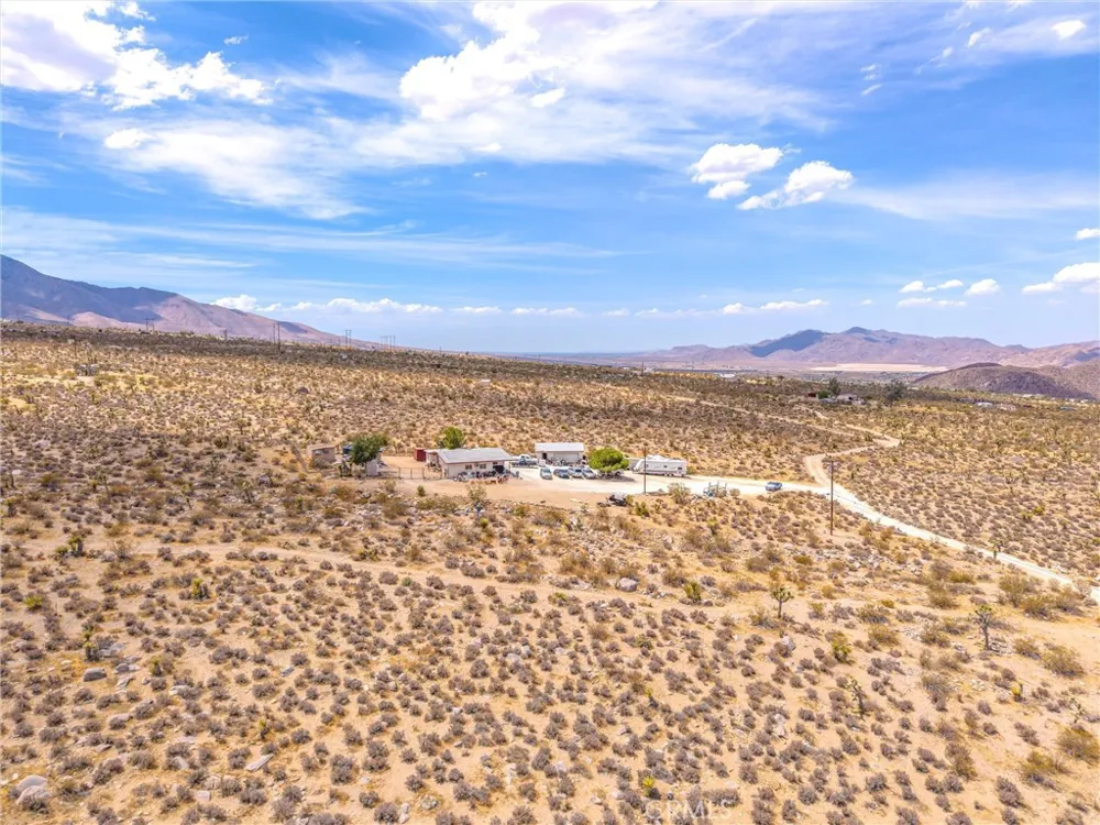 32787 Jagadon Lucerne Valley, CA 92356