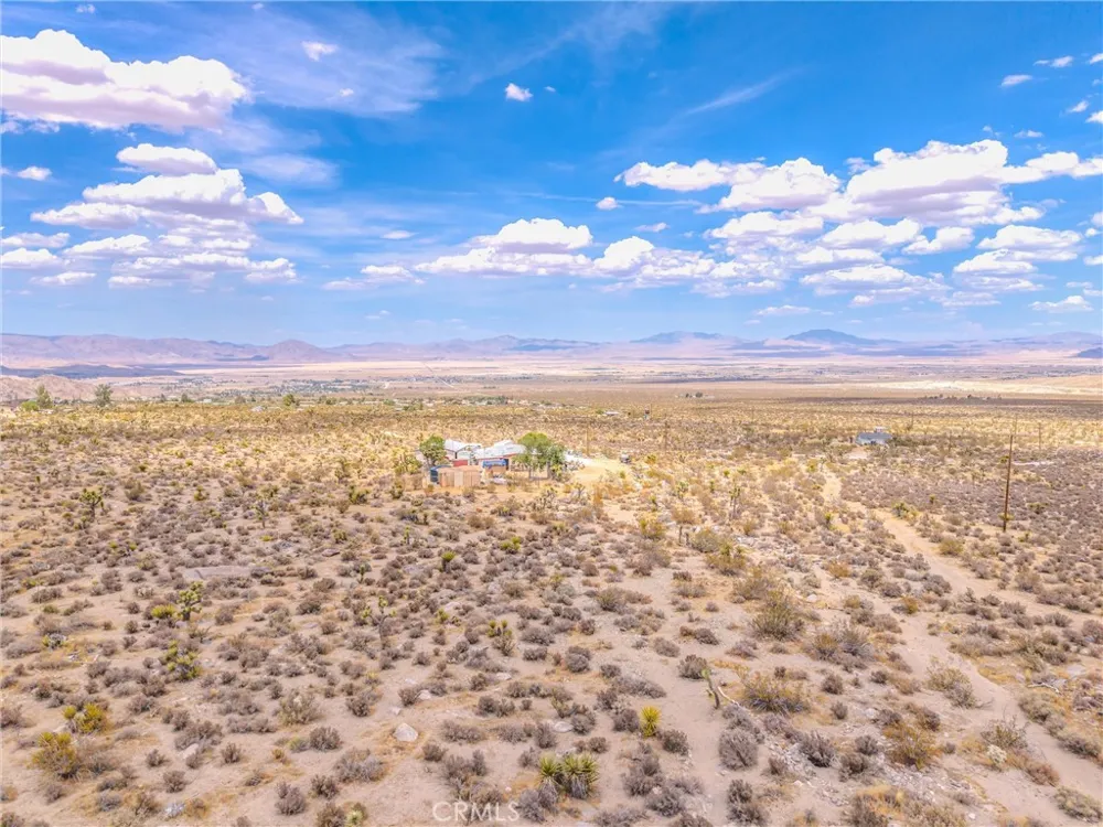 32787 Jagadon Lucerne Valley, CA 92356