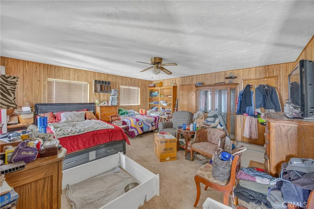 32787 Jagadon Lucerne Valley, CA 92356
