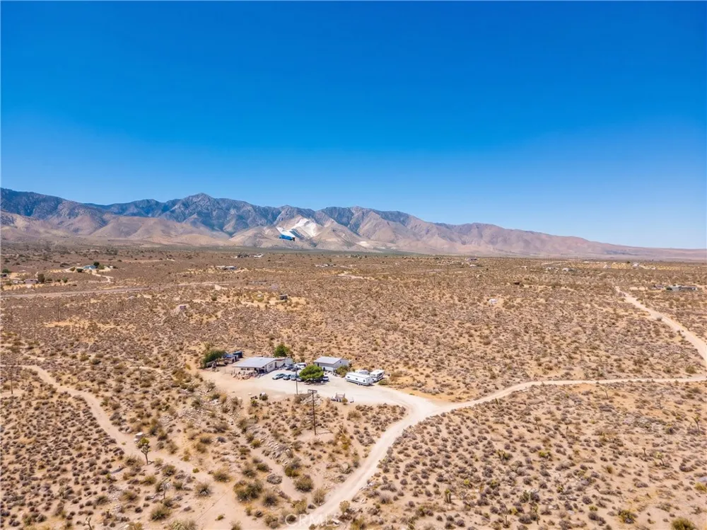 32787 Jagadon Lucerne Valley, CA 92356