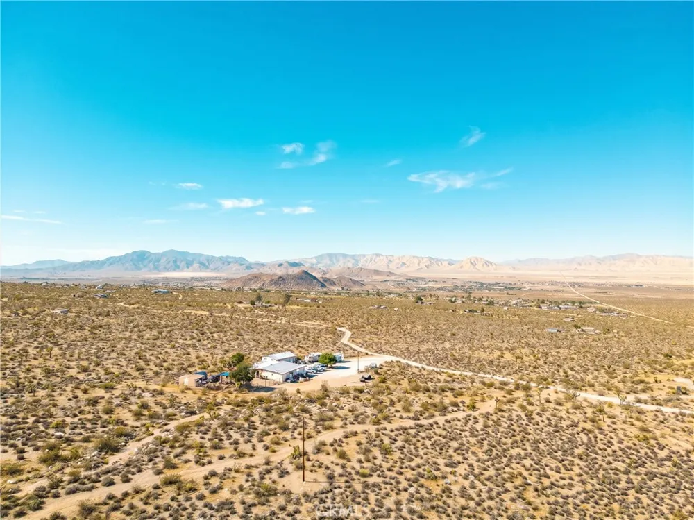32787 Jagadon Lucerne Valley, CA 92356
