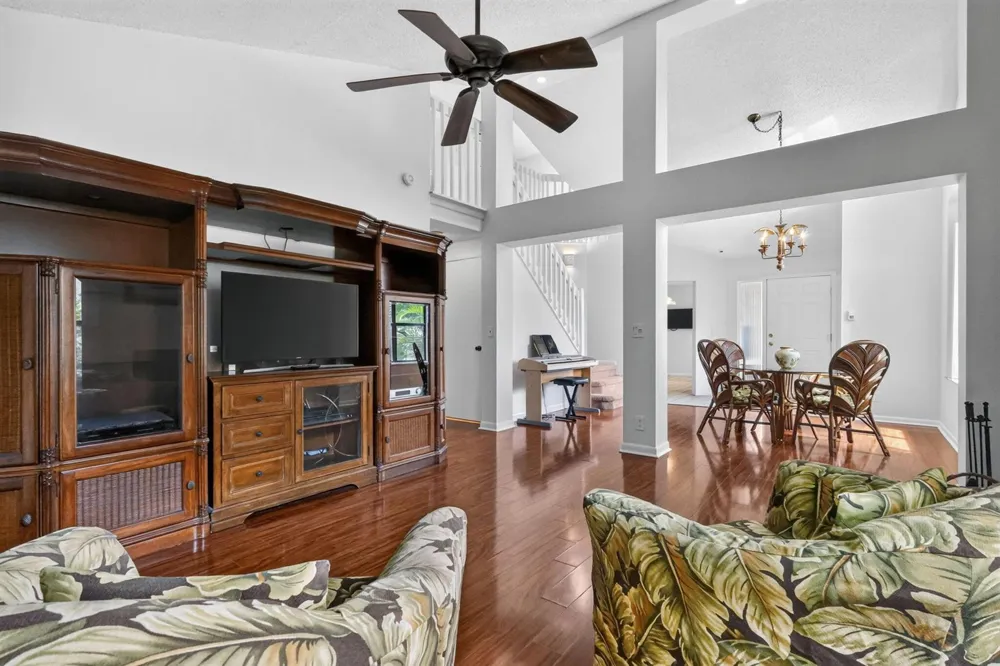 10940 Stafford Circle S Boynton Beach, FL 33436