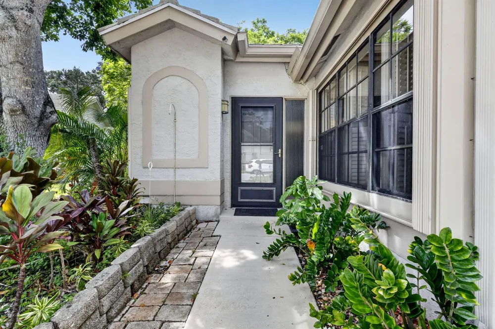 10940 Stafford Circle S Boynton Beach, FL 33436