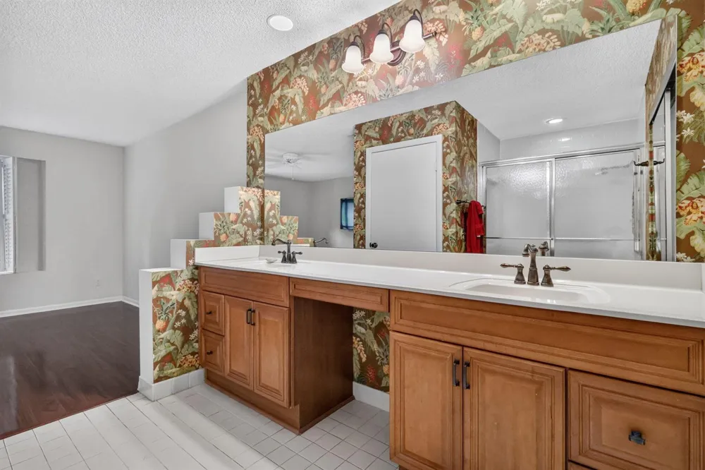 10940 Stafford Circle S Boynton Beach, FL 33436