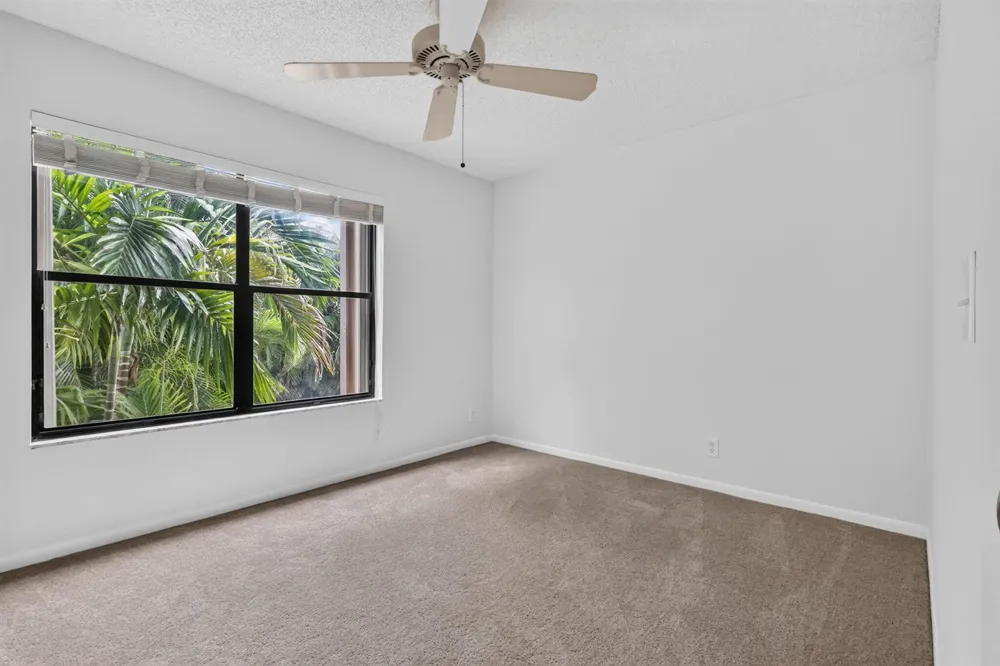 10940 Stafford Circle S Boynton Beach, FL 33436