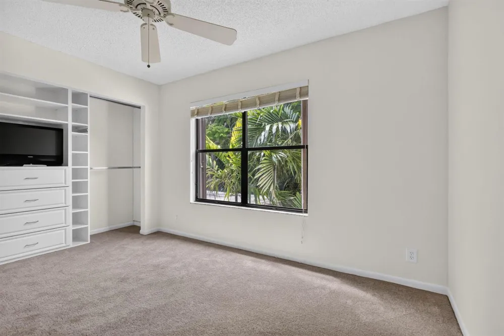 10940 Stafford Circle S Boynton Beach, FL 33436