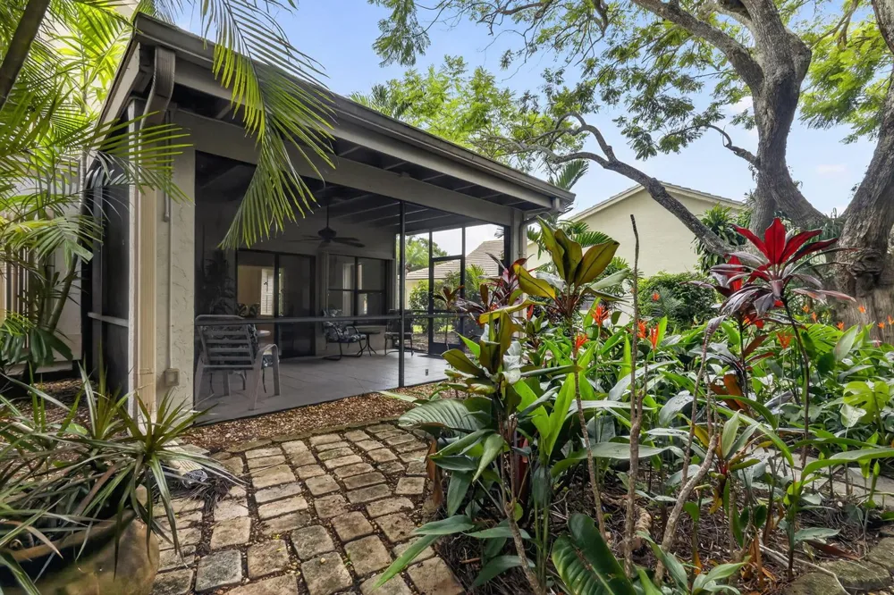 10940 Stafford Circle S Boynton Beach, FL 33436