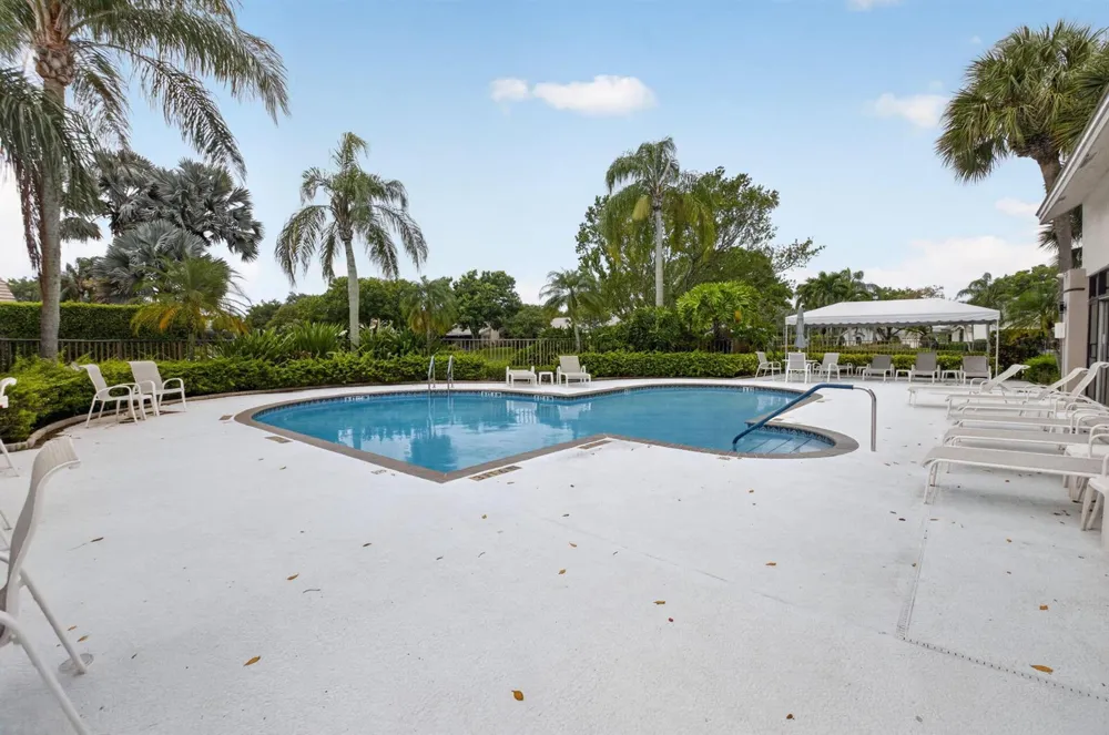 10940 Stafford Circle S Boynton Beach, FL 33436