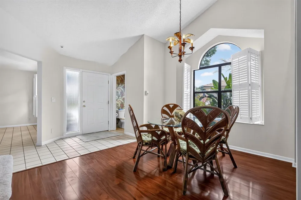 10940 Stafford Circle S Boynton Beach, FL 33436