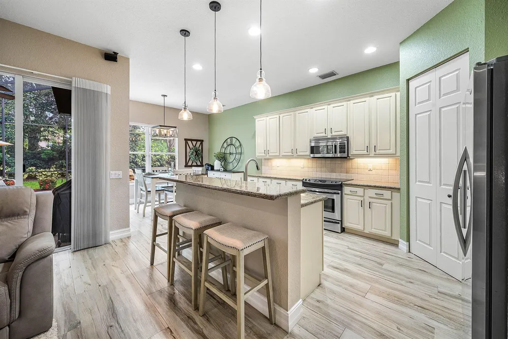 8564 BREEZY OAK WAY Boynton Beach, FL 33473
