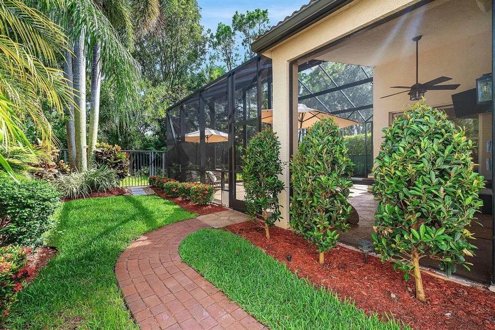 8564 BREEZY OAK WAY Boynton Beach, FL 33473