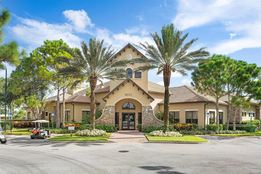 8564 BREEZY OAK WAY Boynton Beach, FL 33473