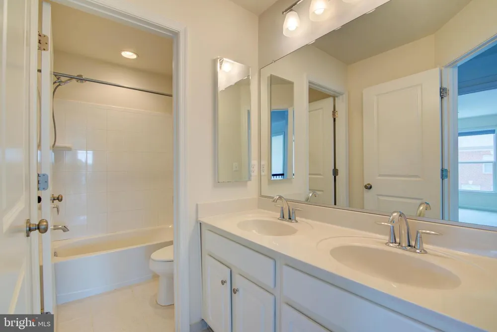 42262 KNOTTY OAK TERRACE Brambleton, VA 20148