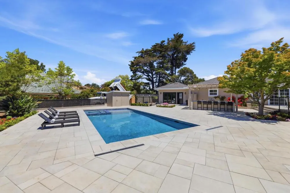 280 Uplands Drive Hillsborough, CA 94010