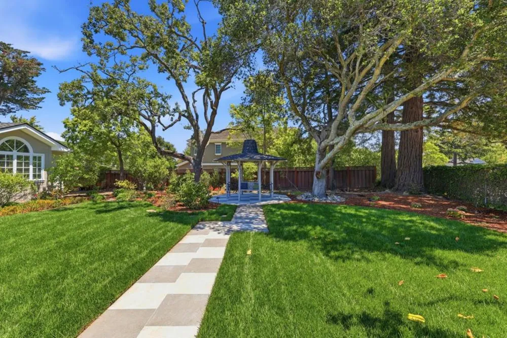 280 Uplands Drive Hillsborough, CA 94010