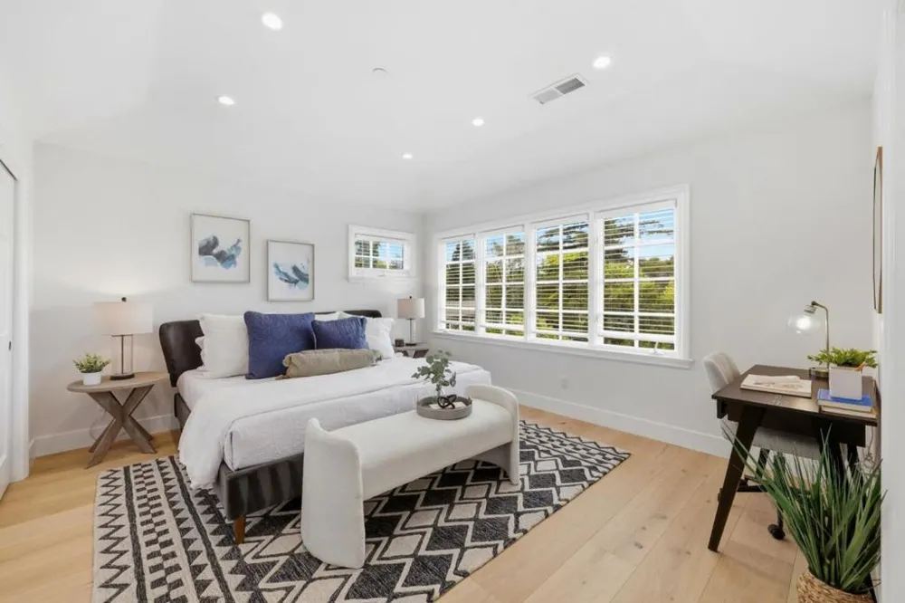 280 Uplands Drive Hillsborough, CA 94010