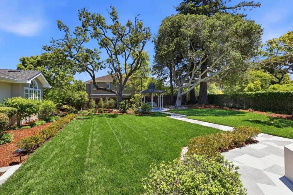 280 Uplands Drive Hillsborough, CA 94010