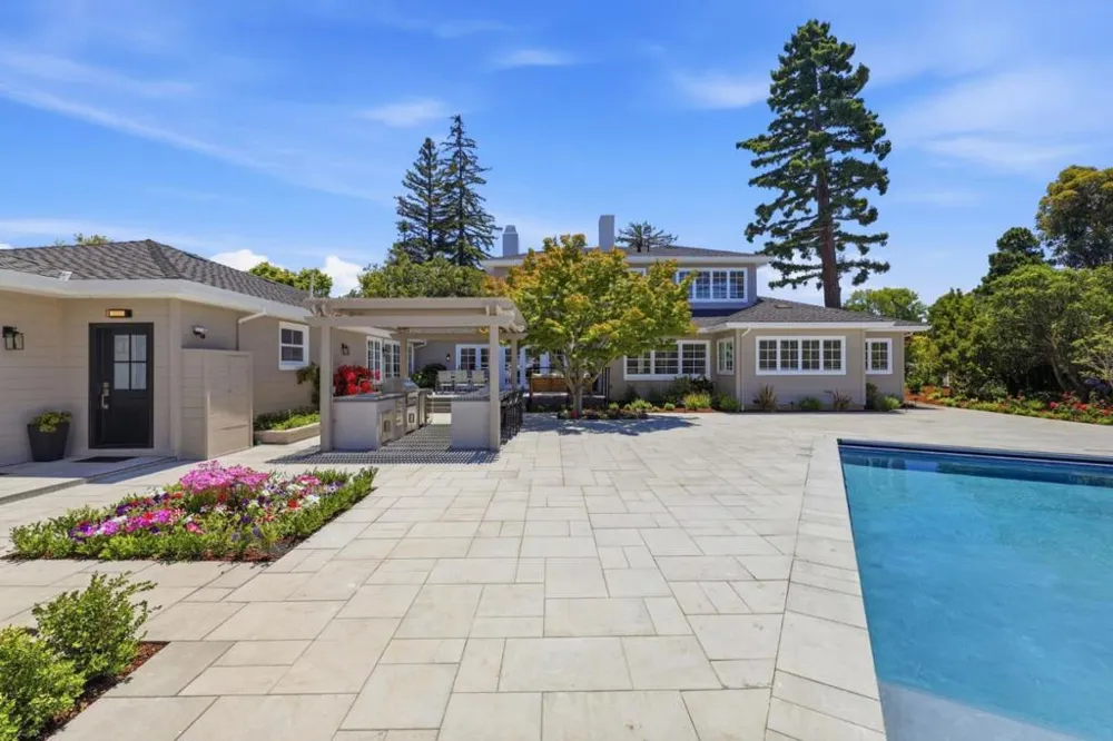 280 Uplands Drive Hillsborough, CA 94010