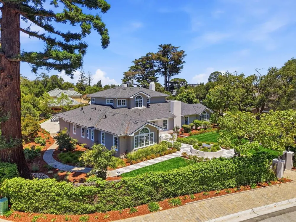 280 Uplands Drive Hillsborough, CA 94010