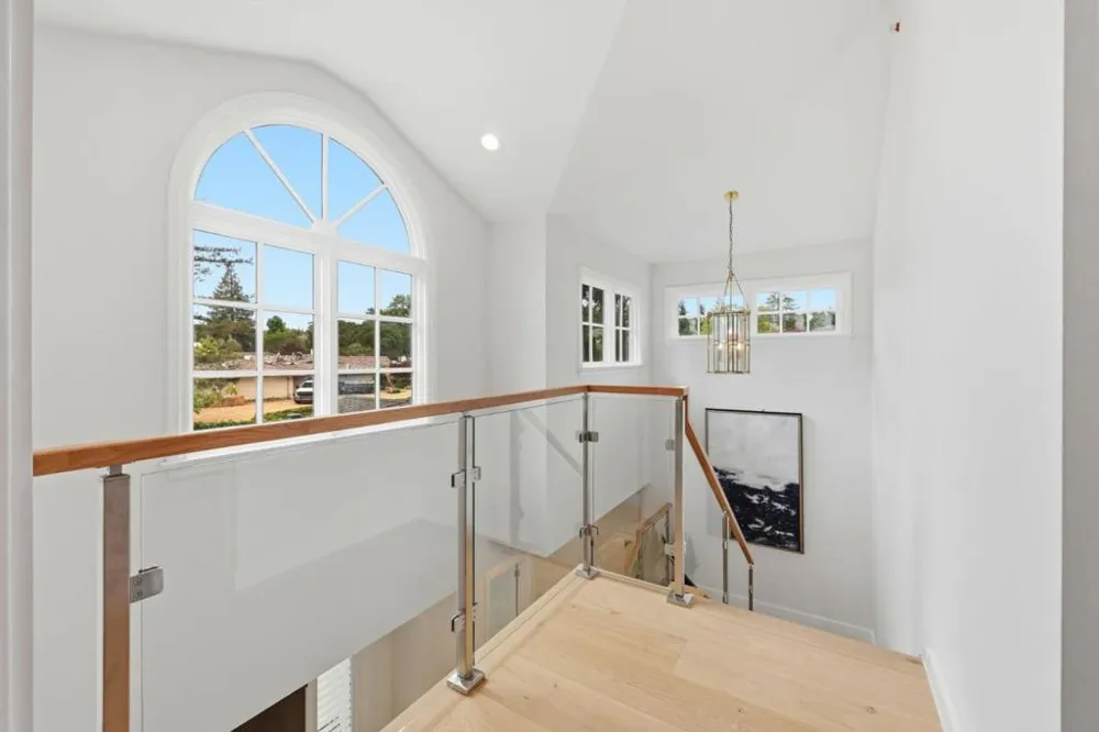 280 Uplands Drive Hillsborough, CA 94010
