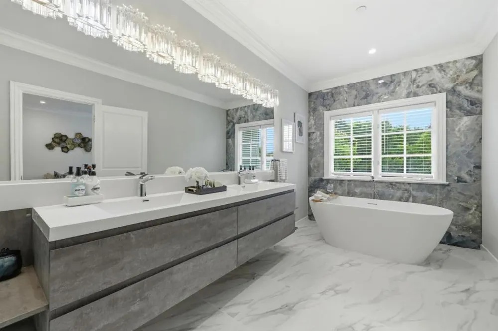 280 Uplands Drive Hillsborough, CA 94010