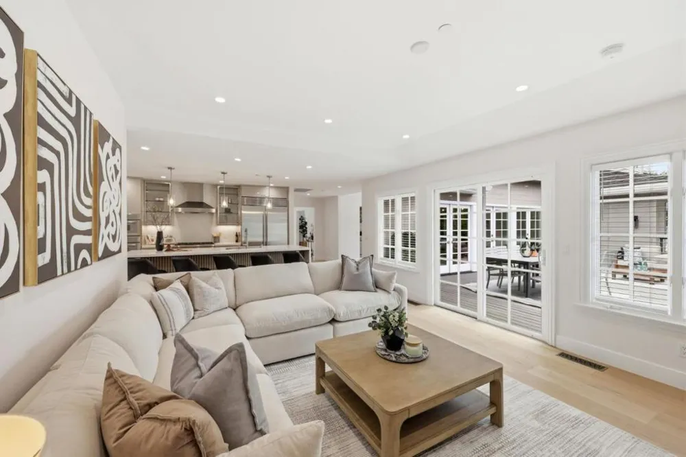 280 Uplands Drive Hillsborough, CA 94010
