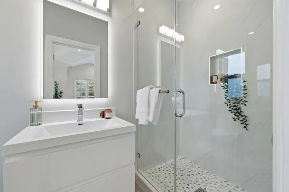 280 Uplands Drive Hillsborough, CA 94010