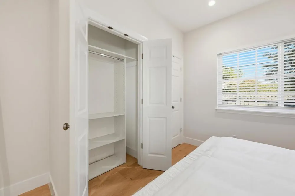 280 Uplands Drive Hillsborough, CA 94010