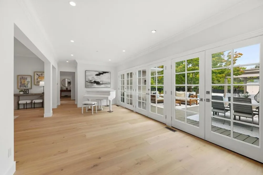 280 Uplands Drive Hillsborough, CA 94010