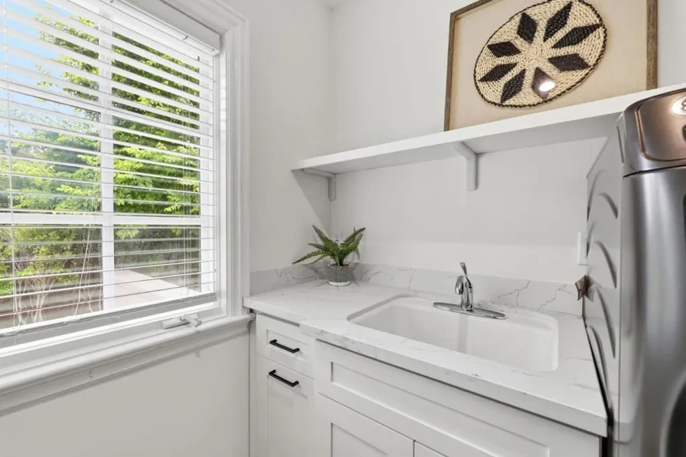 280 Uplands Drive Hillsborough, CA 94010