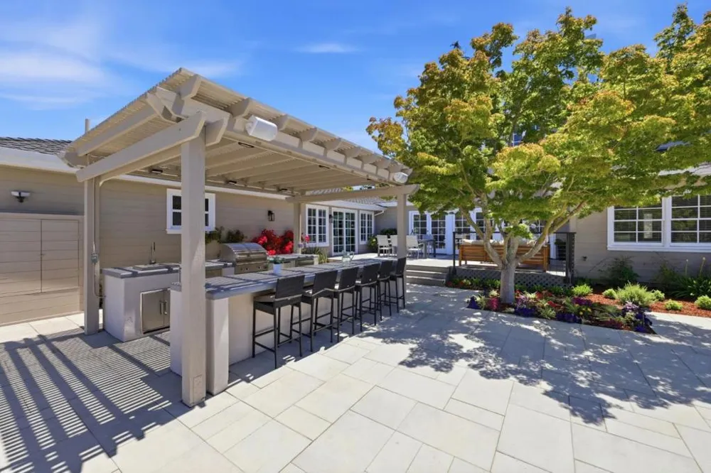 280 Uplands Drive Hillsborough, CA 94010