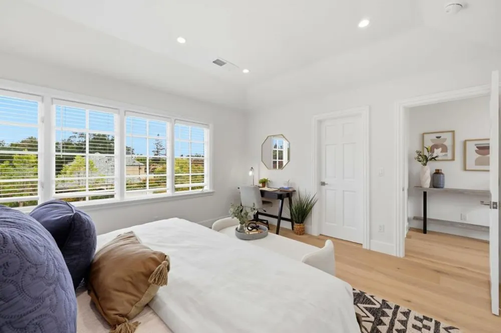 280 Uplands Drive Hillsborough, CA 94010