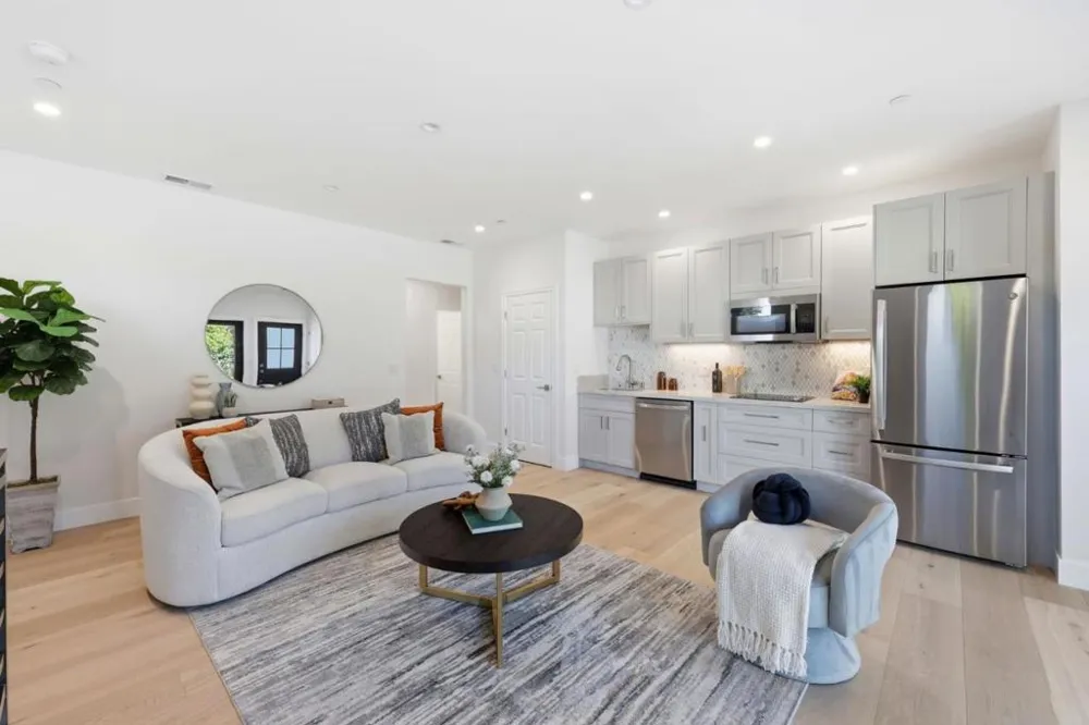 280 Uplands Drive Hillsborough, CA 94010