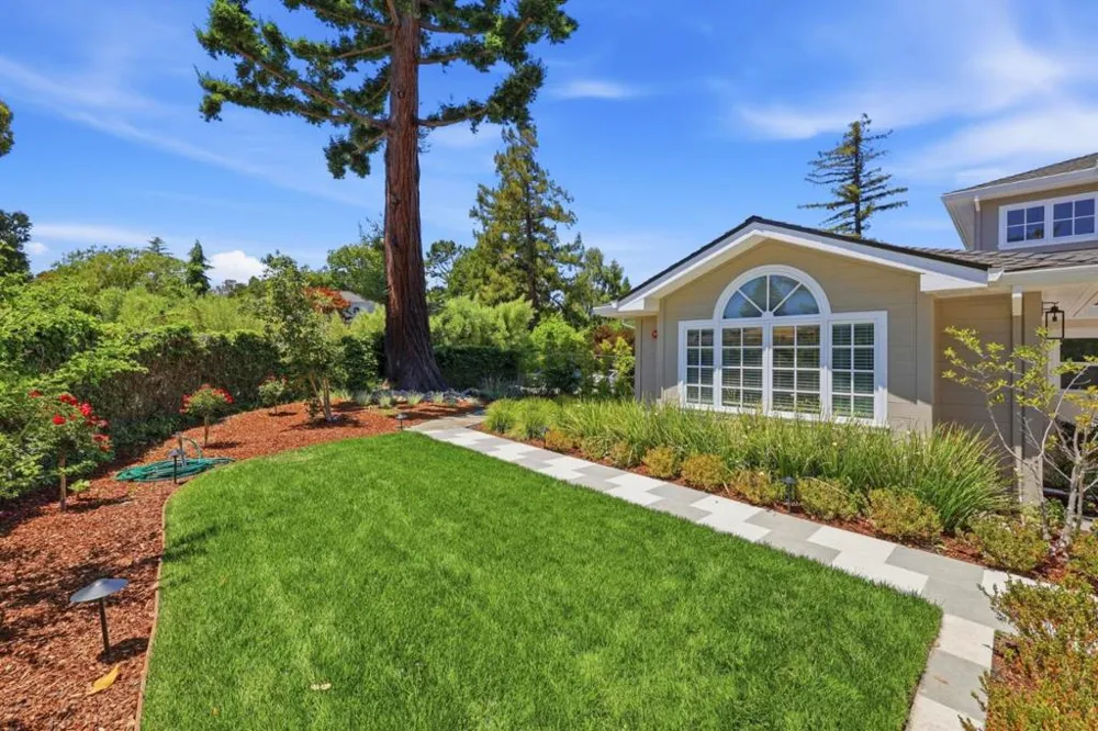280 Uplands Drive Hillsborough, CA 94010