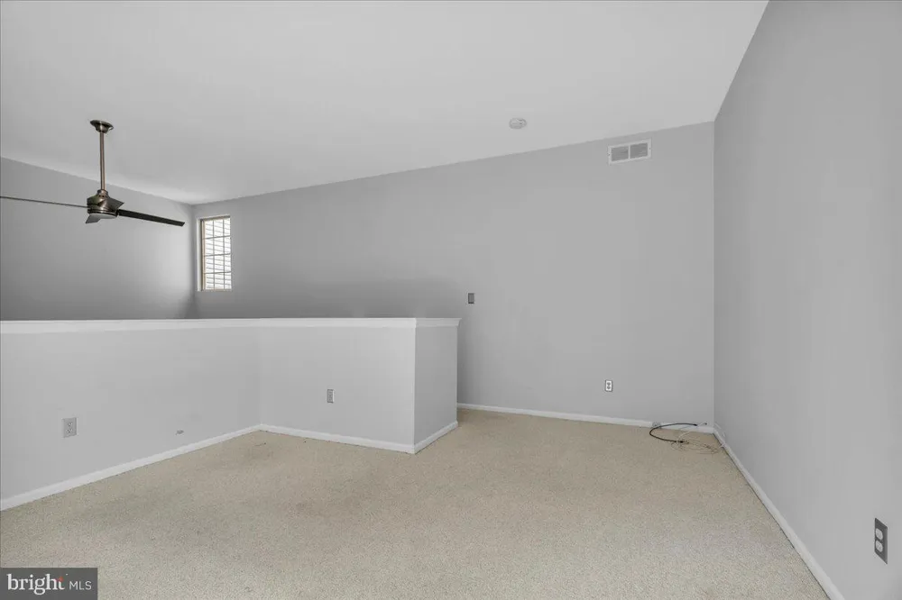 421 TAVISTOCK Cherry Hill, NJ 08034