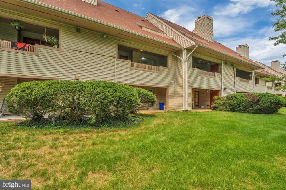 421 TAVISTOCK Cherry Hill, NJ 08034