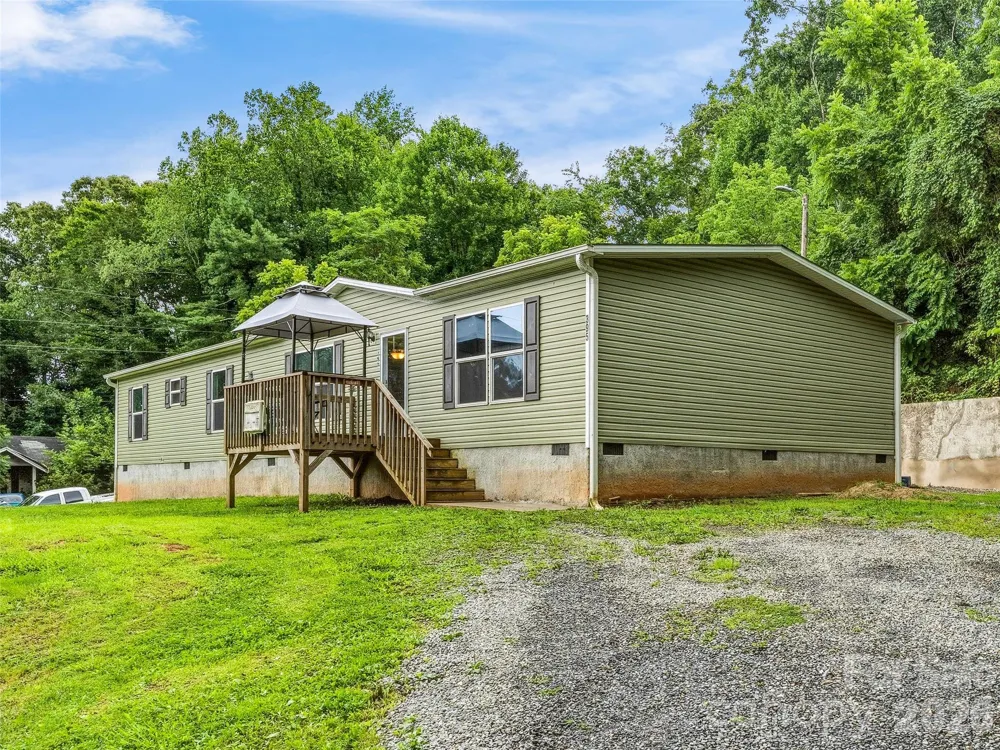 395 Old US 19 23 Highway Candler, NC 28715