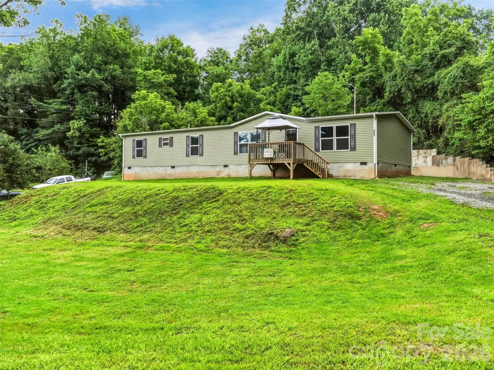 395 Old US 19 23 Highway Candler, NC 28715