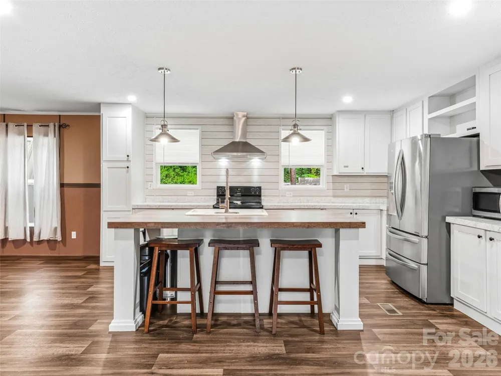 395 Old US 19 23 Highway Candler, NC 28715