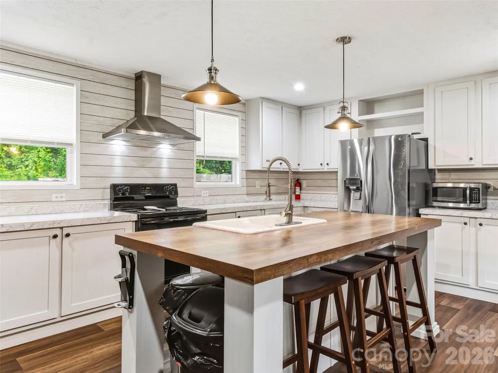 395 Old US 19 23 Highway Candler, NC 28715