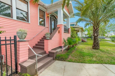 3911 Avenue R 1/2