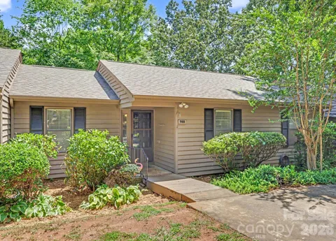 988 Cranberry Circle